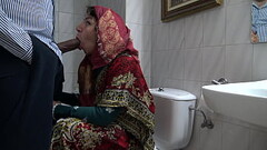 A horny Turkish muslim wife meets with a black immigrant in public toilet Thumb